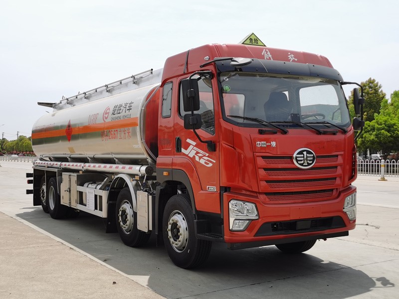 26.67方解放JK6前四后八鋁合金運(yùn)油車(chē)