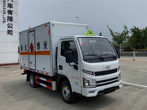 CSC5043XRYSH6型易燃液體廂式運(yùn)輸車(chē)